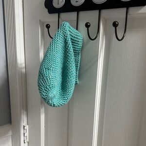 American Eagle Outfitters Teal Knit Beanie